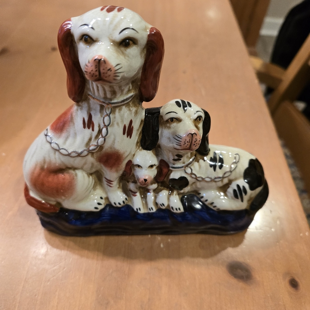 Royal staffordshire dogs